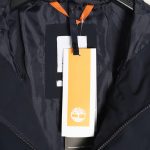 ADE24107-BB85-E99C-04D7-305FBB808891-1