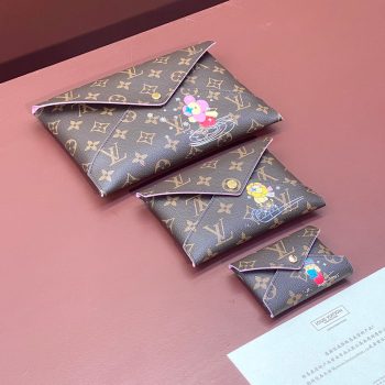 Louis Vuitton Bags M82655 15.5*11.5*0.5cm