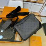 Louis Vuitton Bags M69443 25*18.5*7cm