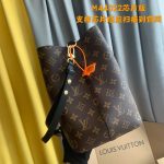 BDAC3266-D7E4-DC6C-588E-8705F5F0009A-1