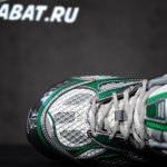 B557049E-6F6A-82F3-A4E1-D86496D02D45