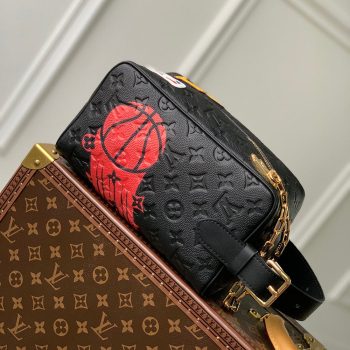 Louis Vuitton Bags M58515 15*24*15cm
