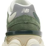 0C112043-AE21-DD6C-1EB2-9896BF039084